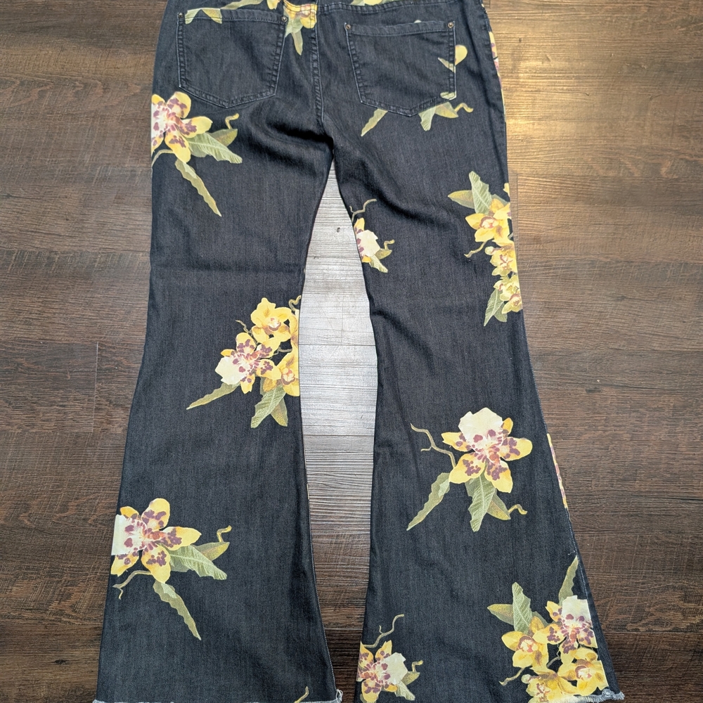 Free People "Miami Nights" Bali Flare Jeans Size 30 - Picture 2 of 6